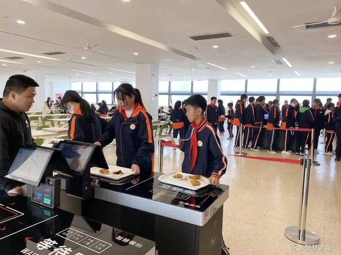 智慧食堂來臨，食堂承包公司如何選擇智慧食堂品牌？